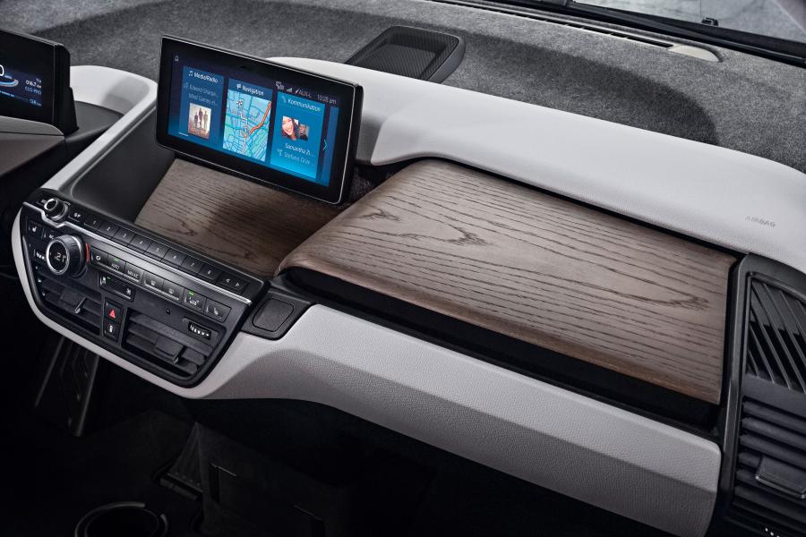 Детали интерьера BMW i3 (I01) 2018 года  (WW) (фото 56 из 81)